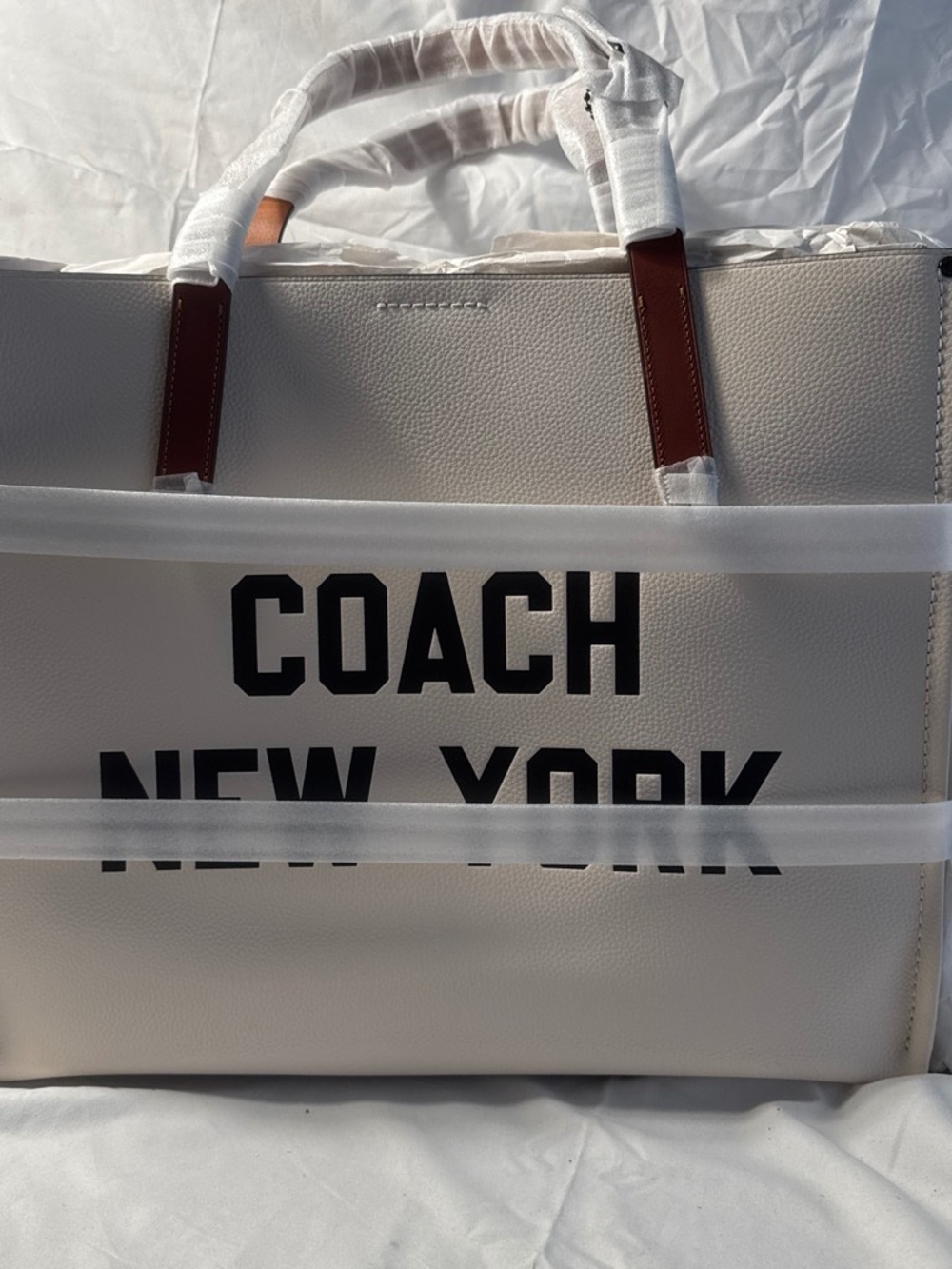 Coach Relay Tote NWT (CH765)!!!